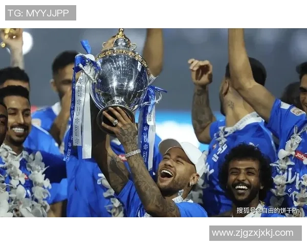 足球明星因脸部受伤重返赛场的励志故事与康复之路